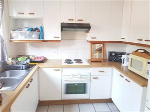 2 Bed Duplex in Hennopspark
