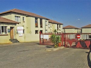 2 Bed Townhouse in Elspark