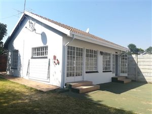 2 Bed Apartment in Wierda Park