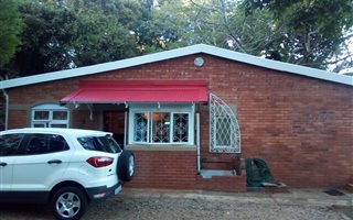 5 Bedroom House in Manor Gardens