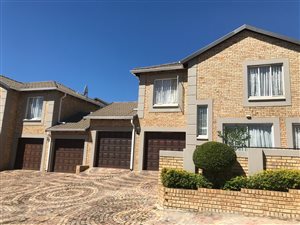 3 Bed Townhouse in Sundowner