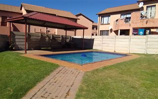 2 Bedroom Townhouse in Mondeor