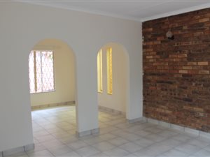 3 Bed House in Die Wilgers