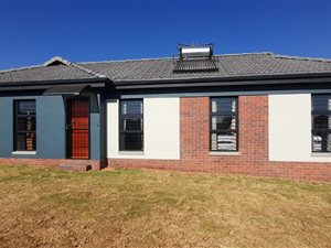 3 Bed House in Roodepoort Central