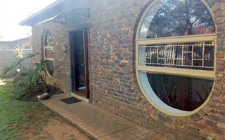 4 Bedroom House in Villieria
