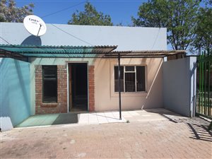 2 Bed Garden Cottage in Rispark