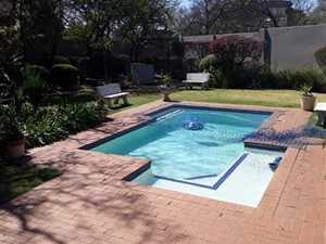 3 Bed Apartment in Oaklands