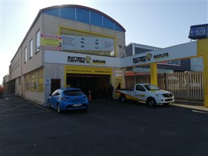 813 m² Commercial space in North Industria