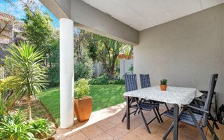 2 Bedroom Apartment in Bryanston East