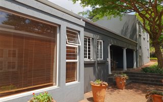 4 Bedroom House in Menlo Park