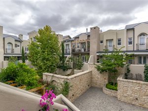 2 Bed Apartment in Nooitgedacht Estate