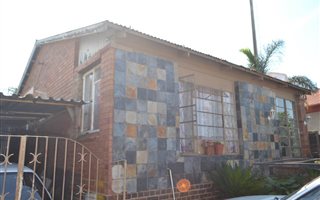 3 Bedroom House in Jan Hofmeyer