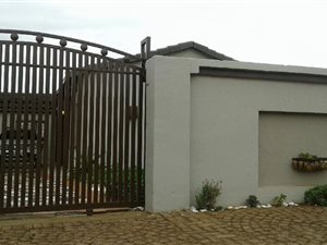 3 Bed House in Soweto Central