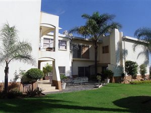 5 Bed House in Waterkloof Ridge