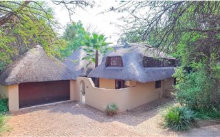 6 Bedroom House in Hartbeespoort Dam