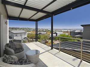 4 Bed House in Waterfall Country Village