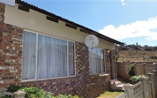 2 Bedroom Townhouse in Uitsig