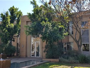 299.950012207031 m² Office Space in Houghton Estate