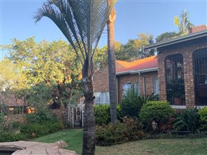 5 Bed House in Moreleta Park