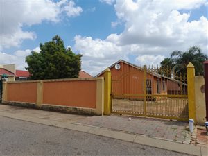 2 Bed House in Mabopane