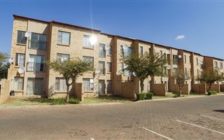 2 Bedroom Flat in The Orchards