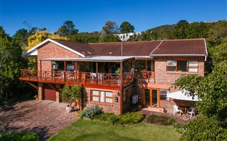 4 Bedroom House in Hunters Home