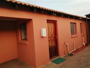 3 Bed House in Chloorkop