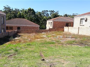 300 m² Land available in Glenroy Park