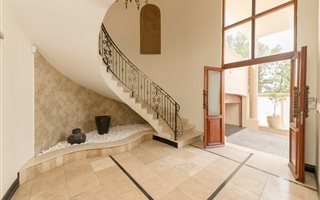 4 Bedroom Cluster in Bryanston East