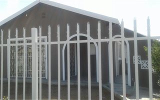 3 Bedroom House in Aloe Park