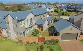 4 Bedroom House in The Coves