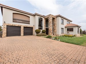 3 Bed House in Silver Lakes
