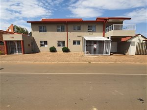 450 m² Commercial space in Lenasia