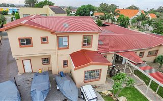 4 Bedroom House in Kragga Kamma