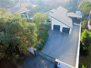 4 Bed House in Zwartkop