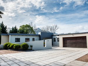 3 Bed House in Heather Park