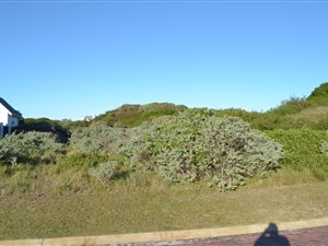 1011 m² Land available in St Francis Links