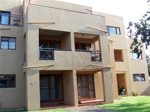 2 Bed Apartment in Waterkloof Ridge
