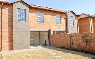 3 Bedroom Townhouse in Tijger Valley and surrounds
