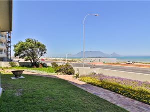 3 Bed Apartment in Tableview