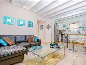 2 Bed Townhouse in Constantia Kloof