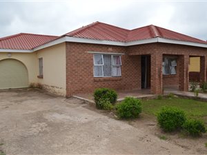 4 Bedroom House in Ezibeleni