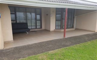 2 Bedroom Townhouse in Hibberdene