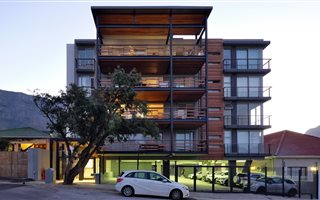 2 Bedroom Apartment in Vredehoek
