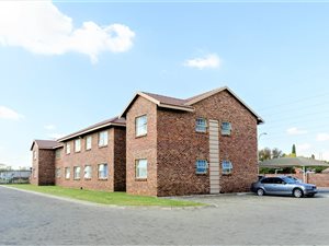 2 Bed Apartment in Crystal Park