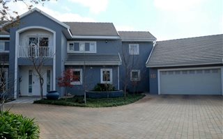 4 Bedroom House in Silver Lakes Golf Estate