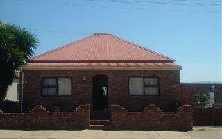 3 Bedroom House in Uitenhage Central