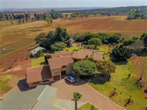 9.2 ha Agricultural Holding in Rietfontein