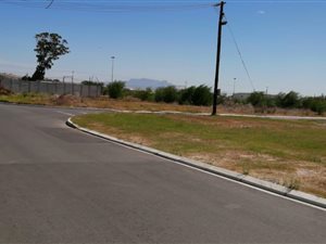 534 m² Land available in Rustdal