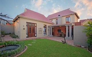 3 Bedroom Duplex in Heritage Hill